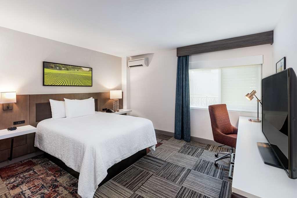 Hilton Garden Inn Davis Downtown Room photo